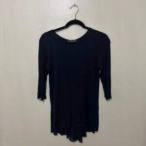 KIM & CAMI | Dark Blue Three-Quarter Length Sleeve Top, Size Medium
